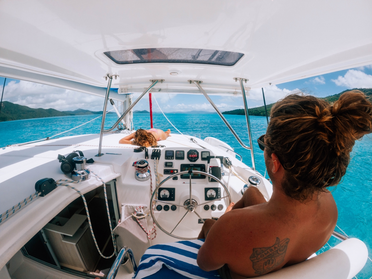 Hire a catamaran Whitsunday Islands 