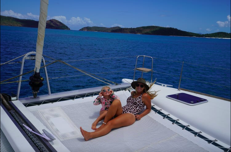 family self sailing yacht charter Whitsundays 