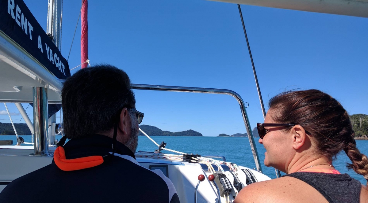 sail guide whitsunday rent a yacht
