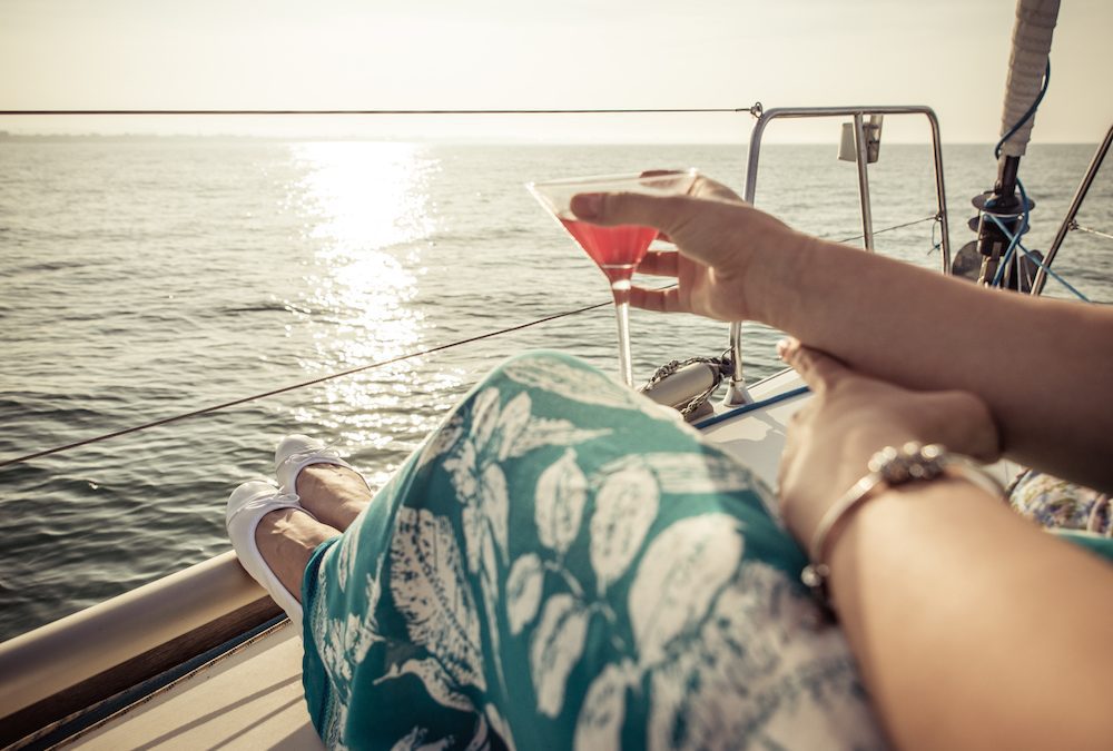 10 Nautical Cocktails to add to your sailing holiday