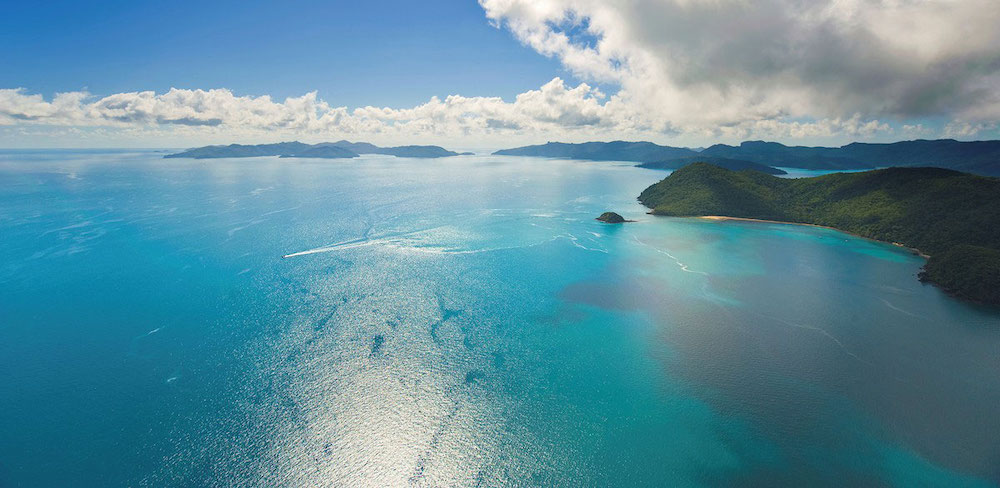 10 reasons sailing the Whitsundays is better than staying at an island resort